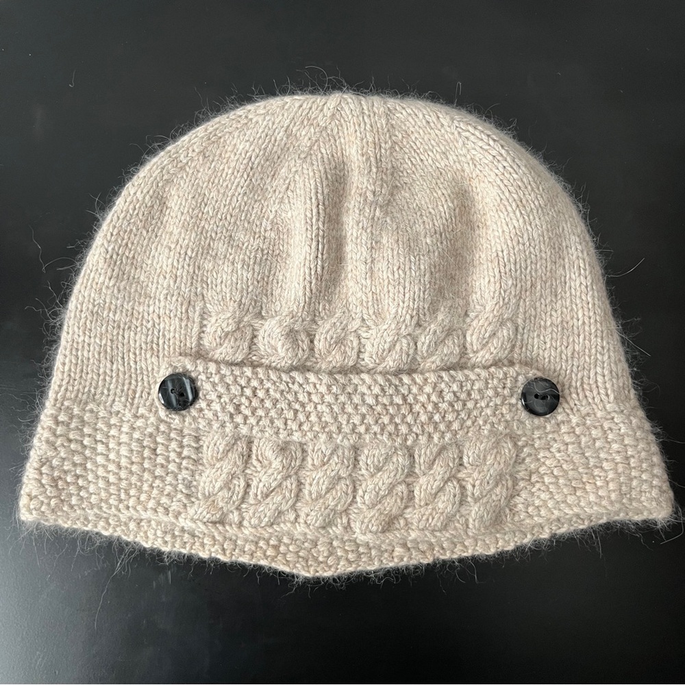 Simply Vera Wang Wool Rabbit Fur Blend Cream Knit Beanie with Button Accents